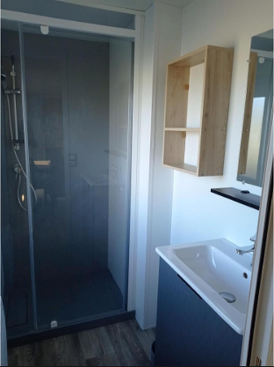 - Mobilhomes Bord De Mer, Conguel *