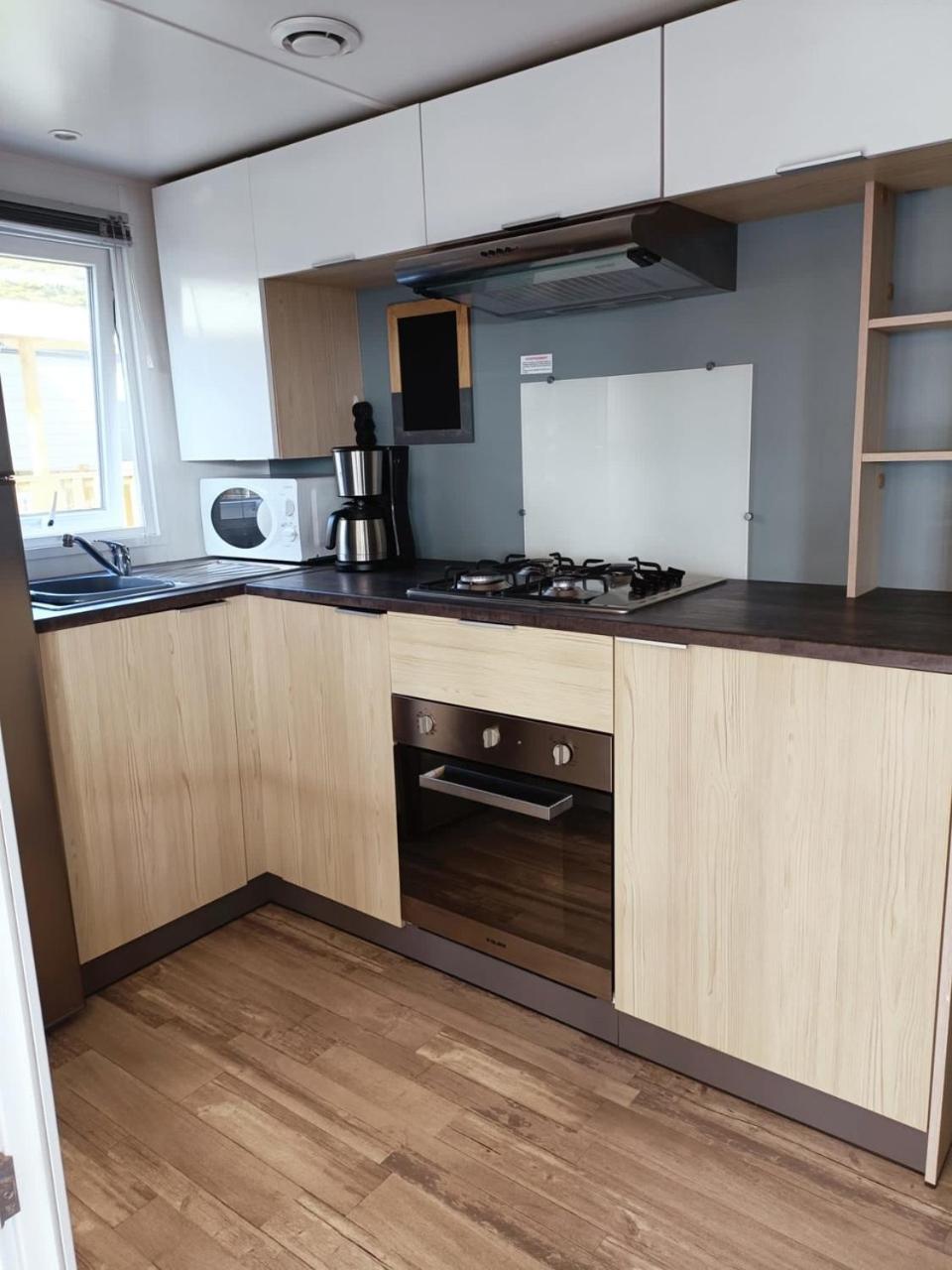 - Mobilhomes Bord De Mer, Conguel *
