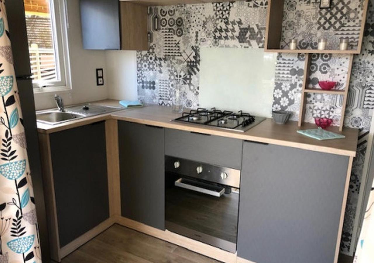 Campsite - Mobilhomes Bord De Mer, Conguel